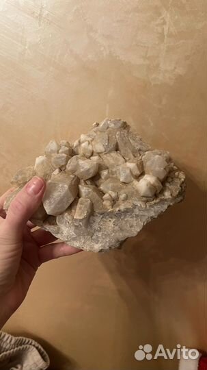 Молочный белый кварц