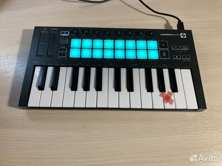 Midi клавиатура novation launchkey mini mk3