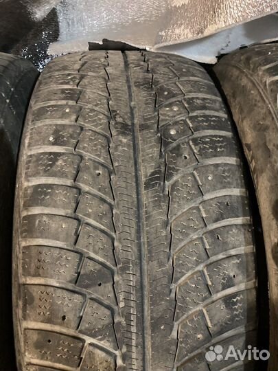 Gislaved Nord Frost 5 235/55 R17