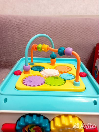 Развивающий кубик сортер