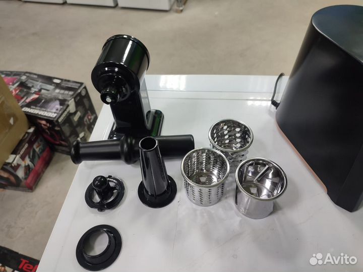 Мясорубка redmond RMG-1223-6, черный