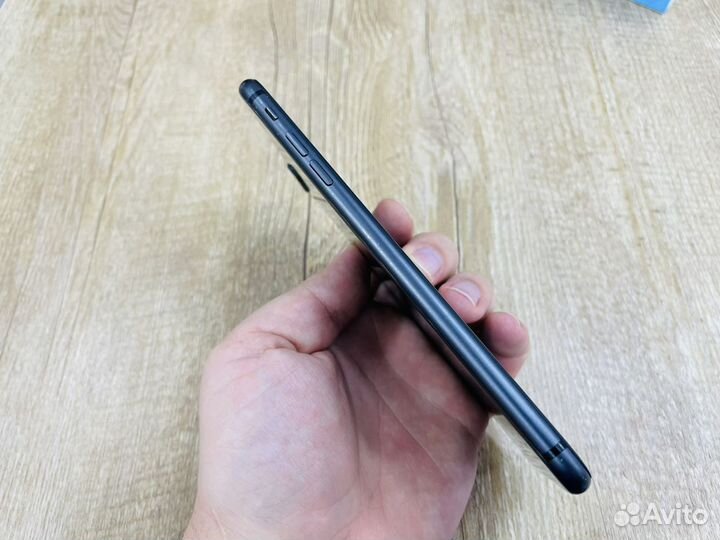 iPhone 8 Plus, 64 ГБ