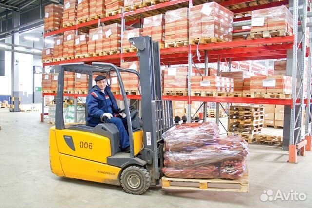 Водитель штабелера вахта