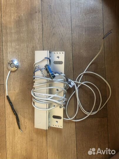 Доводчик электрический