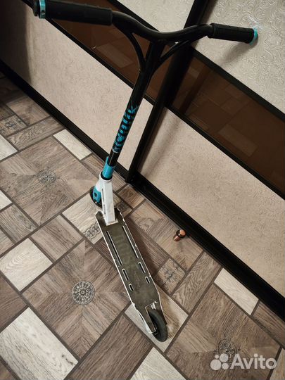 Трюковой самокат Novatrack Noise 110