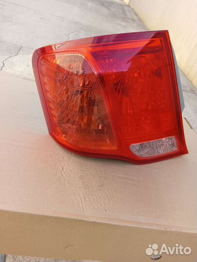 Плафон задний левый для автомобиля Toyota Axio