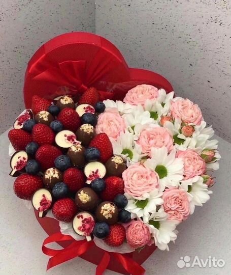 Съедобные букеты для женщин/подарок на 8 марта