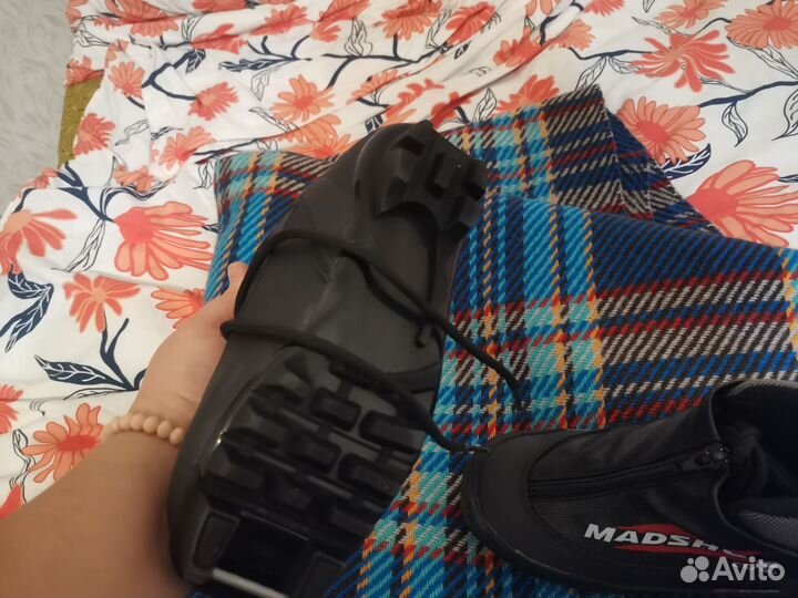 Лыжные ботинки