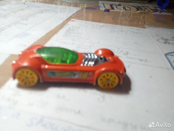 Hot wheels машинка