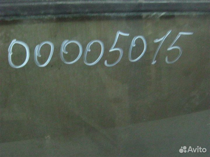 Стекло кузовное глухое левое Volkswagen Passat