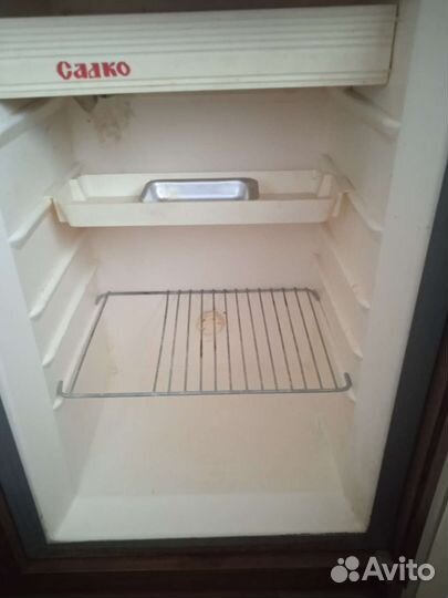 Холодильник мини бар 