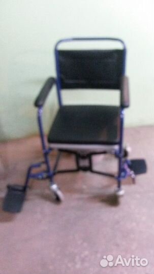 Кресло-коляска с сан. оснащением 