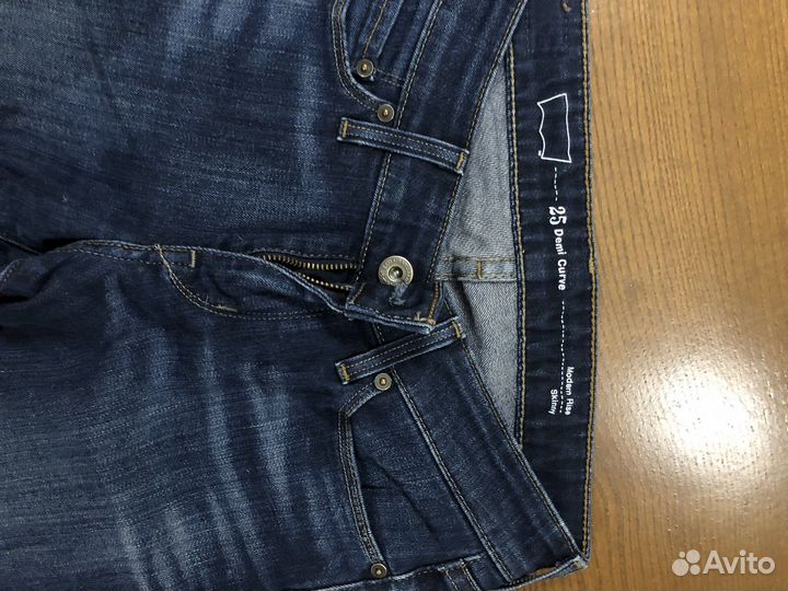Джинсы levis