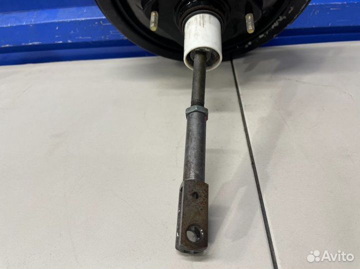 Вакуумный усилитель Audi 100 C4 2.3 AAR 1991