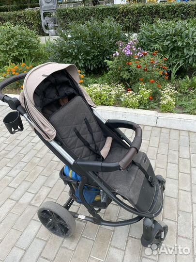 Прогулочная коляска bubago model one
