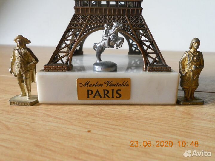 Статуэтка Эйфелева башня