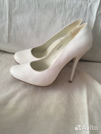 Белые туфли