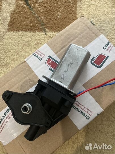 Стеклоподъемник форвард