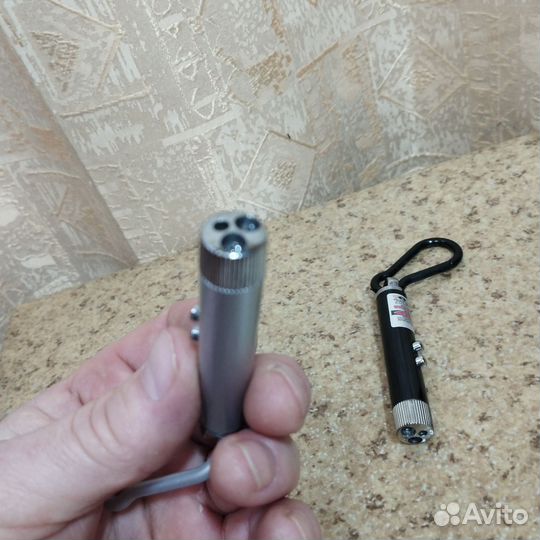 Лазерная указка с ультрафиолетовым фонариком
