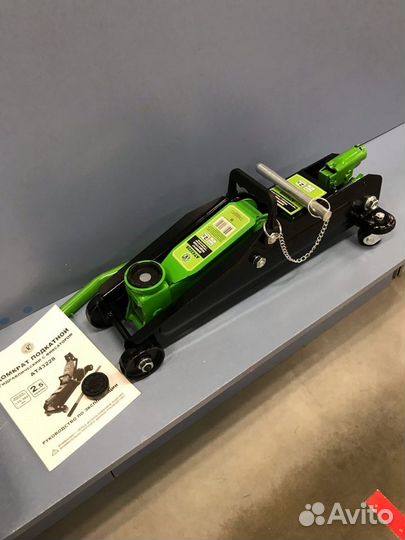 Домкрат подкатной 2.5т (в кейсе)(h135мм-385мм с ф