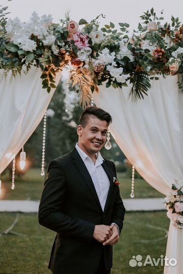 Ведущий праздников