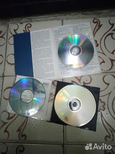 Диски с футлярами и чехлами б/у, ассорти