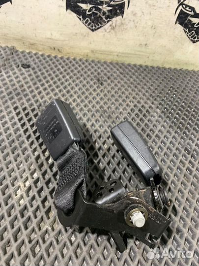 Замок ремня безопасности задний правый