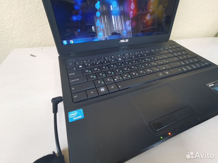 Ноутбук asus Core i3 2350M 2.3Ghz на Ssd/4Gb/15.6
