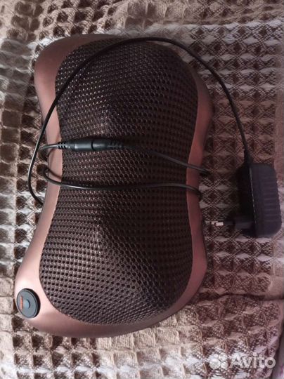 Массажная подушка для шеи