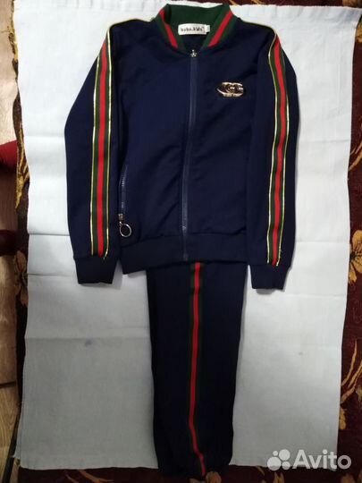 Костюм спортивный на девочку