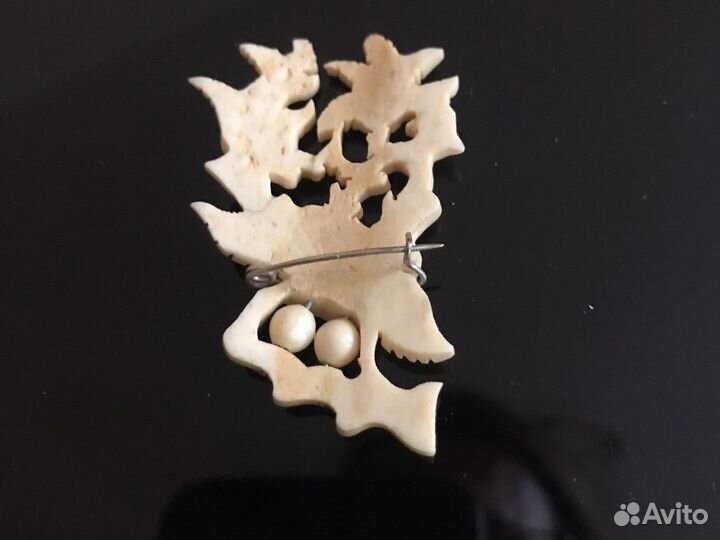 Бронь Брошь кость