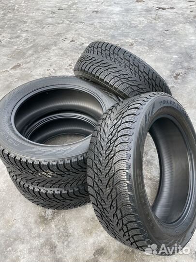 Nokian Tyres Hakkapeliitta R3 SUV 255/55 R20 110R