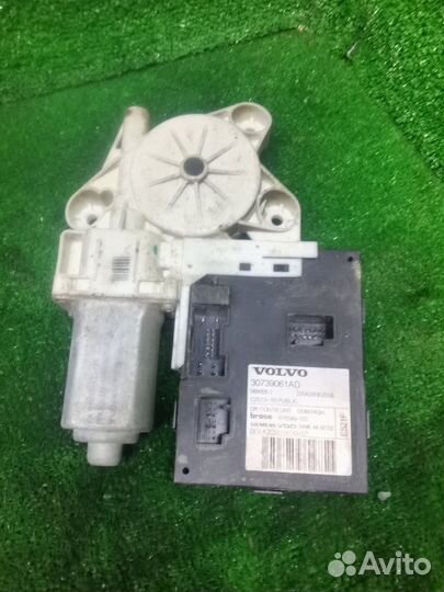 Моторчик стеклоподъемника передний левый Volvo S40