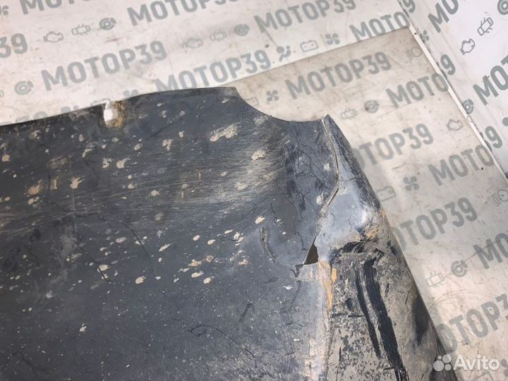 Подкрылок передний правый Renault Master 2.3 DCI