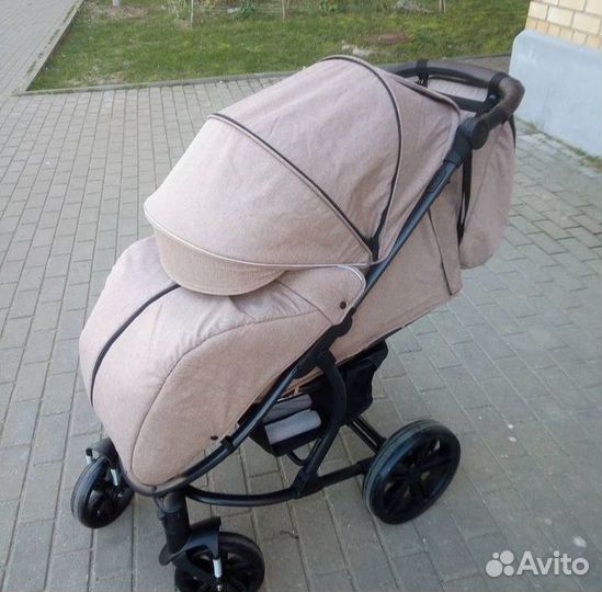 Коляска круглогодичная,утепленная накидка на ножки