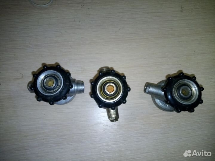 Редуктор(регулятор первой ступени) для акваланга