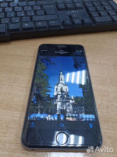 Телефон iPhone 6s