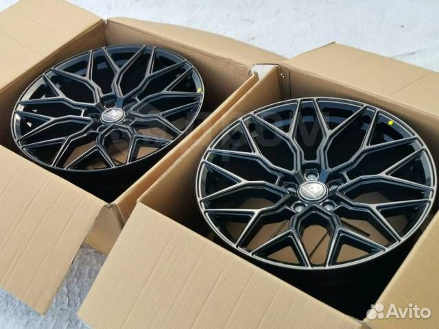 Диск литой разношир. Replica Vossen HF-2 R20 5x112