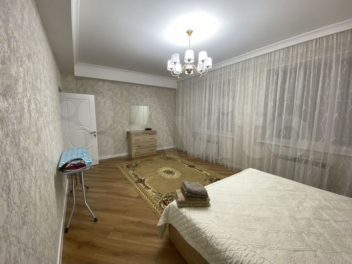 2-к. квартира, 74 м², 3/9 эт.