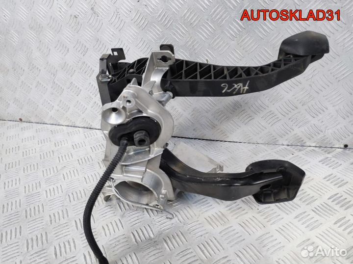 Блок педалей МКПП Audi A6 C6 4F1721117F