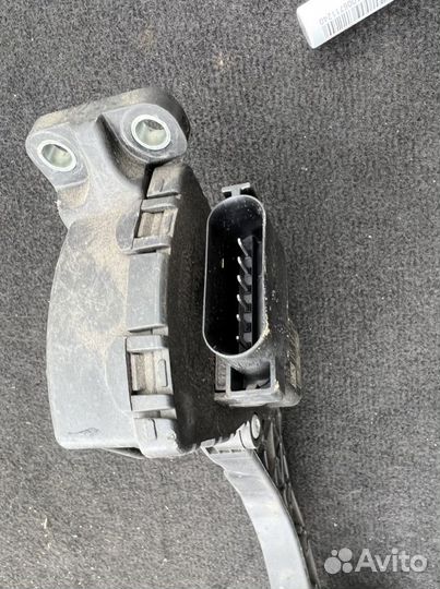 Педаль газа Ford Focus 2 рестайлинг 1.8