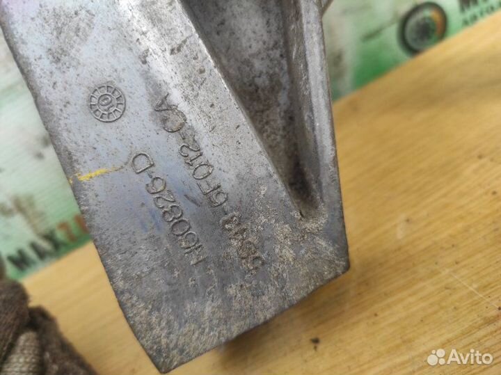 Опора двигателя правая Ford Focus 1 Zx4 2.3 2004