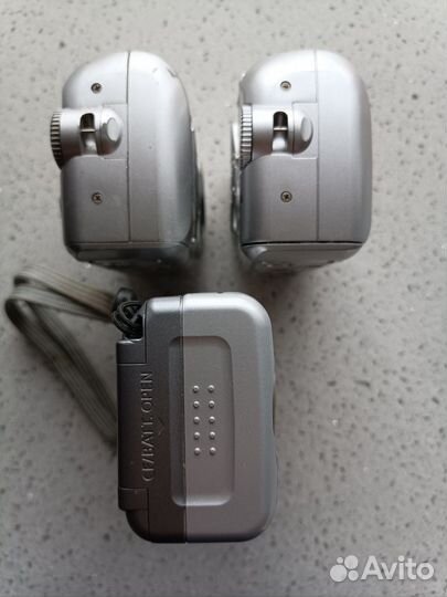 Три нерабочих фотоаппарата