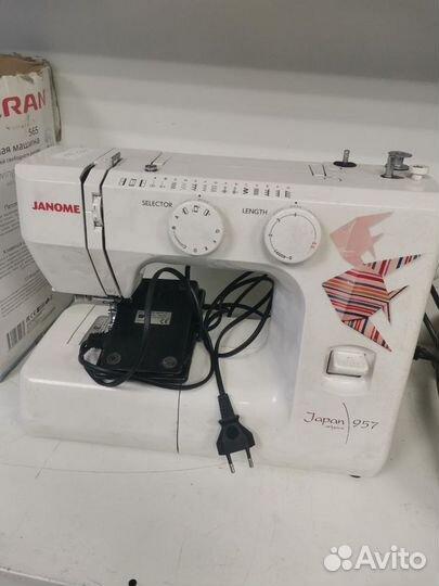 Швейная машина Janome Japan 957