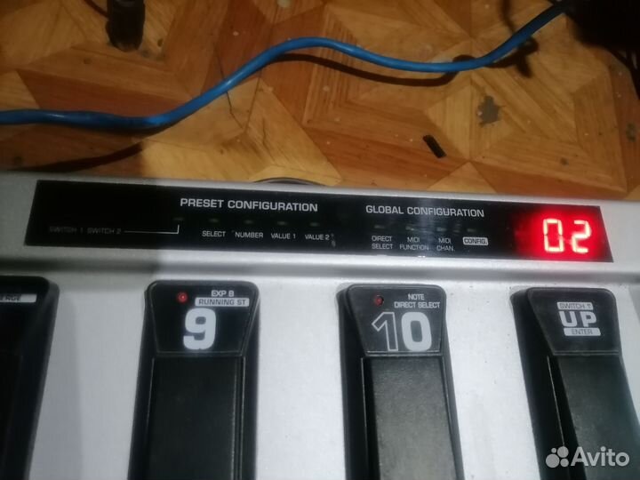 Behringer FSB1010 midi педаль фут свитч footswitch