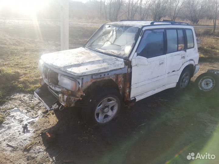 Suzuki Vitara 2.0 МТ, 1995, битый, 200 000 км