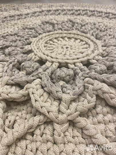 Вязаный ковер