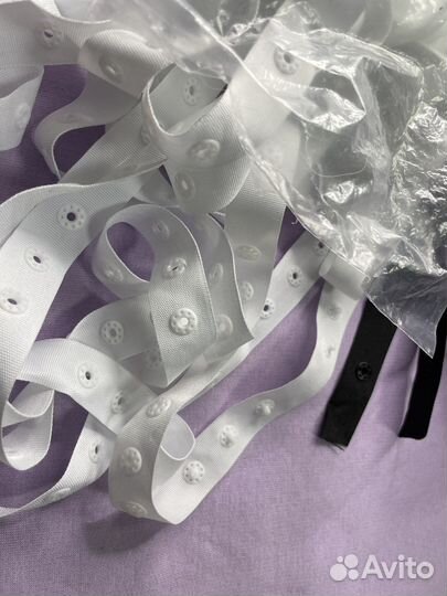 Кнопки на ленте, фурнитура швейная