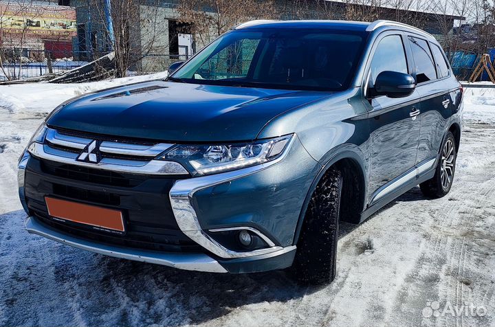 Mitsubishi Outlander 2.4 CVT, 2015, 159 327 км