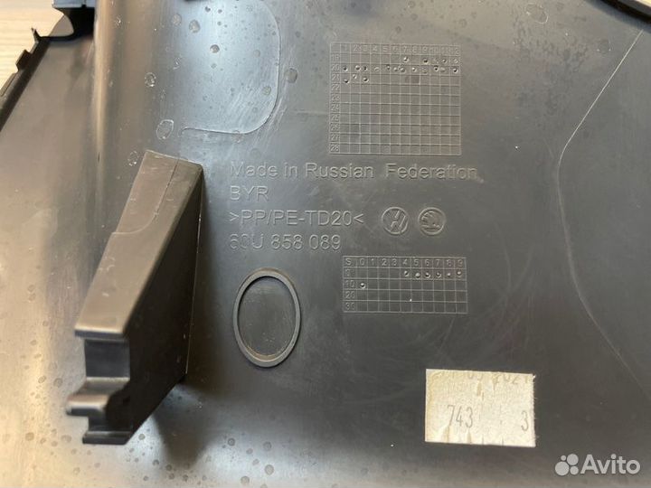 Накладка торпедо Skoda Rapid